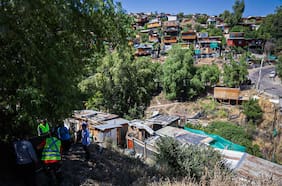 Alessandri pasa a la etapa final en toma de Cerro 18 en Lo Barnechea: casi 100 viviendas serán desalojadas