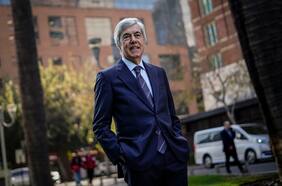 Juan Carlos Ureta, presidente de Renta 4: “Hay inversiones que quieren venir a Chile, pero no van a venir a países que las castigan”