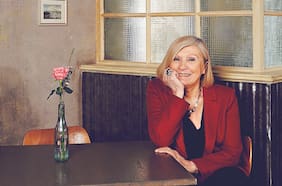 Politóloga belga Chantal Mouffe es hospitalizada en Valparaíso