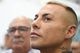 El sorpresivo destino que aparece en el horizonte de Eduardo Vargas tras su fracaso en Uruguay