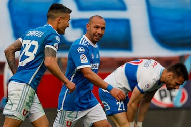 Marcelo Díaz reveló si Charles Aránguiz estará o no presente en el Clásico Universitario.