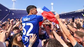 De “traidor” a ascendido: el camino de Marcelino Núñez en Inglaterra que devuelve a Chile a la Premier League