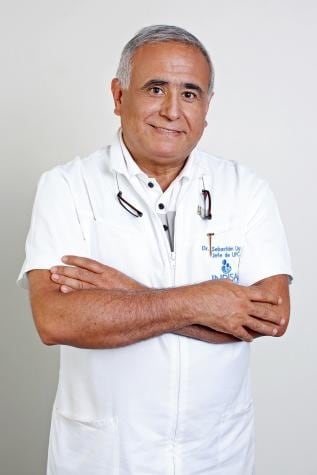 Sebastián Ugarte, jefe de la Unidad Paciente Crítico de Clínica Indisa: “La cobertura de vacunación contra la influenza no ha sido óptima”