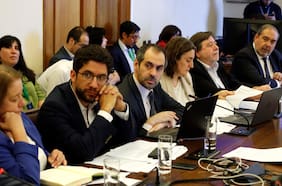 Grau ingresa proyecto de reajuste del sector público con “norma de amarre” y surgen dudas de parlamentarios sobre financiamiento