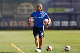 Sufre Gustavo Álvarez: jugador titular de la U pasa a quirófano y será baja en el arranque del Torneo