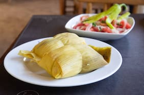 Dónde darse un festín con humitas y pastel de choclo, los reyes del verano