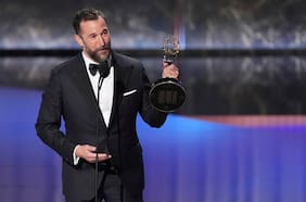 Emmy 2025: Adolescencia y El Estudio hacen historia, y The Pitt da el batatazo