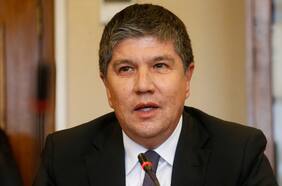 Monsalve defiende gira de Boric a Europa en medio de sistema frontal y dice que el “oportunismo” daña en las emergencias