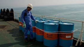 ¿A cuánto llegaría el petróleo si se prolonga conflicto en Medio Oriente?: las proyecciones de US$ 100 ahora se quedan cortas