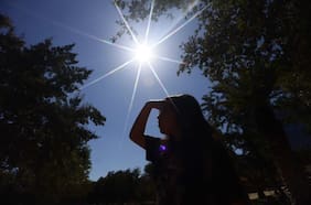 Santiago registra una temperatura máxima de 28,1°C, la más alta de este invierno