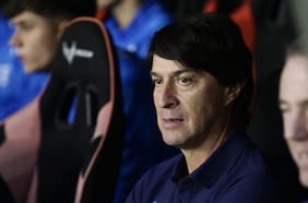 “Son un desastre”: el informe arbitral que complica a Daniel Garnero en la UC tras el duelo con Ñublense