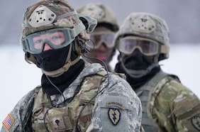 Cómo fue el “gran experimento” del Ejército de EEUU para preparar a sus soldados para combatir en temperaturas extremas
