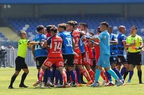 La U fue incapaz de doblegar al campeón Huachipato pese a jugar con un hombre más