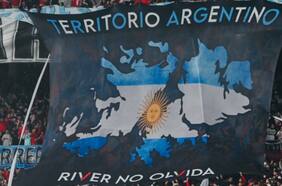 ‘Territorio argentino, River no olvida’: Conmebol bloquea lienzo sobre las Islas Malvinas por “violencia política”