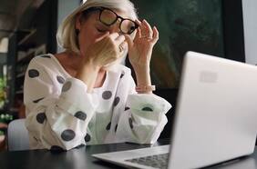 ¿El estrés puede causar pérdida de cabello?