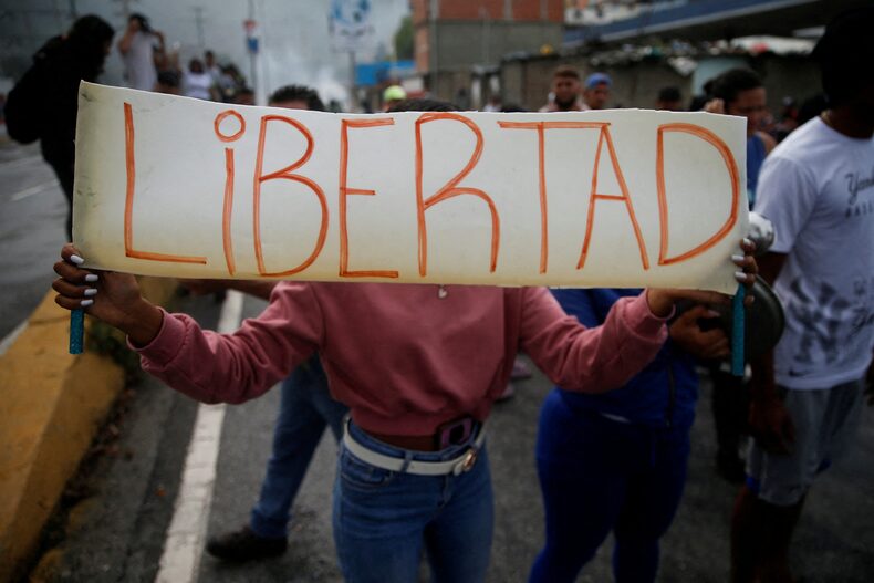 Protests in Venezuela after Maduro's victory