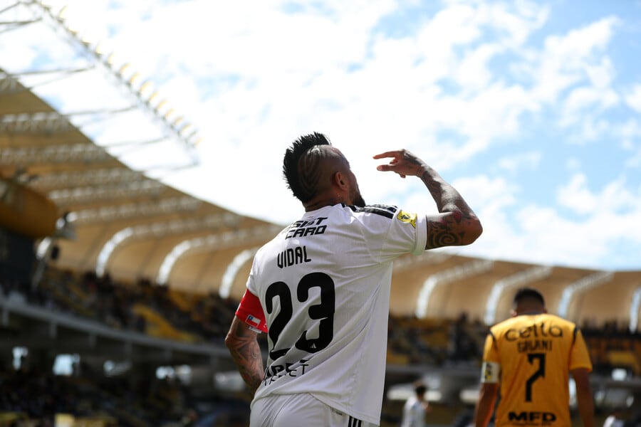 La justificación de Arturo Vidal para la dura caída de Colo Colo ante Coquimbo: “Es increíble, solo pasa acá en Chile”
