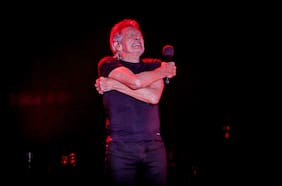 Roger Waters ofrece un provocador y contundente show en su regreso a Chile (con guiño a Víctor Jara)