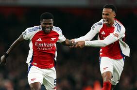 Arsenal recupera la memoria: vence a Nottingham Forest y corta con su mala racha en la Premier League