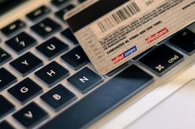 Por qué las transferencias electrónicas se desplomaron más de 70% con el corte masivo de luz