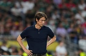Escoltado por la policía y amenazado de muerte: el hostil recibimiento a DT de Corea del Sur tras eliminación en el Mundial