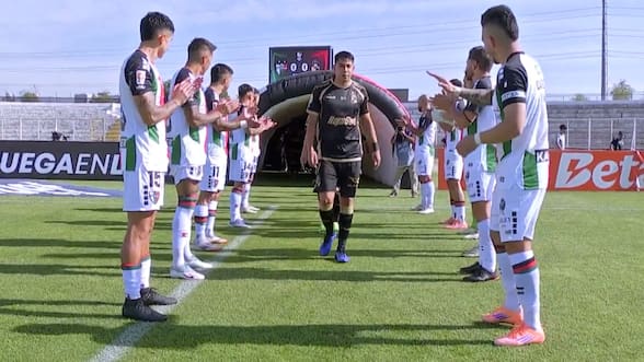 El pasillo de campeón: Palestino homenajea a Coquimbo Unido tras la obtención de su primera estrella