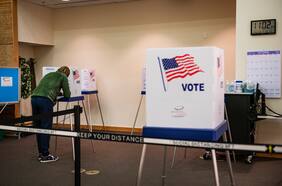 John Zogby, analista y encuestador estadounidense: “La mayoría de las encuestas fracasó estrepitosamente”