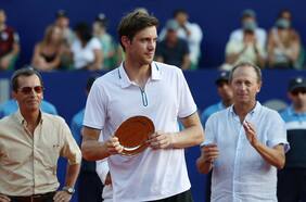 Un ovacionado Jarry hace las paces con el público tras caer en la final del Argentina Open: “Lo hacen entretenido, más emocionante”