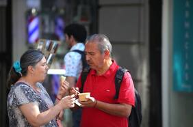 Hasta 25 °C: la intensa ola de calor que afecta a Santiago en pleno invierno