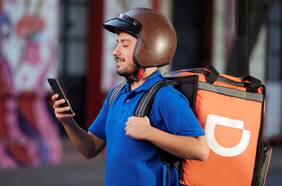Expansión de Didi Food pone presión a plataformas de reparto de comida por mayor competencia en Santiago