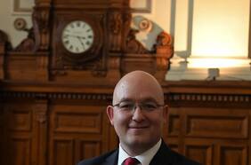 Las señales de Pica, el ministro que debe decidir si suspende o no a la presidenta del TC