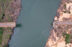 La Marina brasileña busca a las víctimas de derrumbe de un puente entre Tocantins y Maranhão