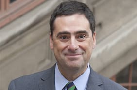 Alan Bronfman, experto en derecho parlamentario, plantea que el desafuero de Calisto dura hasta el 10 de marzo de 2026