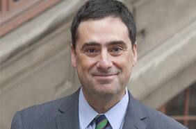 Presidenta del Consejo ficha al abogado Alan Bronfman para alegar ante la Suprema contra la reclamación oficialista