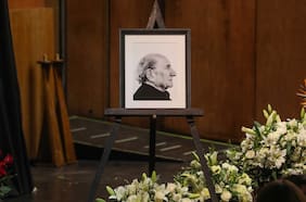 La despedida de Luis Alarcón: rodeado de compañeros de escenario se realiza el velorio del reconocido actor