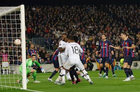 Un partido de Champions en la Europa League: Barcelona y Manchester United brindan un empate de lujo