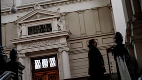 Corte Suprema condena al Fisco a pagar $100 millones a víctima de detención ilegal y torturas durante la dictadura