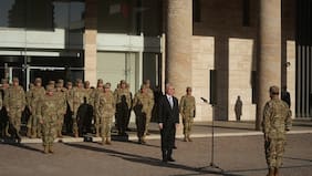 Para avanzar en políticas de defensa: Presidente Kast se reúne con comandantes en jefe del Ejército y de la Armada