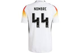 Alemania retira la camiseta 44 de su selección por la similitud con un símbolo nazi