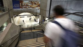 Metro extiende horario de algunas estaciones por conciertos de Los Jaivas y Anuel AA este domingo