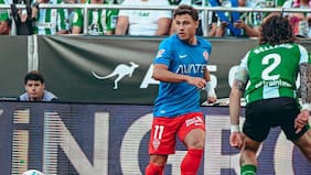 Técnico de Elche estalla contra el arbitraje en la caída contra el Betis de Pellegrini