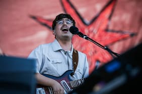 Un show intenso y con duro dardo a Kast: Candelabro despliega un poderoso regreso a Lollapalooza