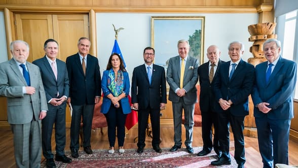 Bachelet, guerra en Medio Oriente y pugna China-EE.UU. marcan primera cita de Pérez Mackenna con excancilleres