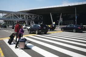 Aeropuerto de Santiago anota alza de 11% en pasajeros transportados en abril: superaron los 1,9 millones