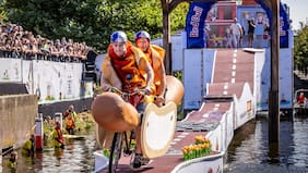 Red Bull Al Agua Pato: en qué consiste esta acuática carrera en bicicleta que debuta en Chile