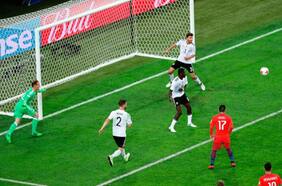 Ángelo Sagal recuerda el gol que pudo cambiar la suerte de Chile en la Confederaciones 2017: “Ya no me quita el sueño”