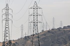 Cinco factores de riesgo para el sistema eléctrico chileno en 2022