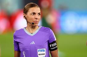 Los hitos de Stephanie Frappart, la francesa que hará historia al transformarse en la primera jueza principal en un Mundial masculino