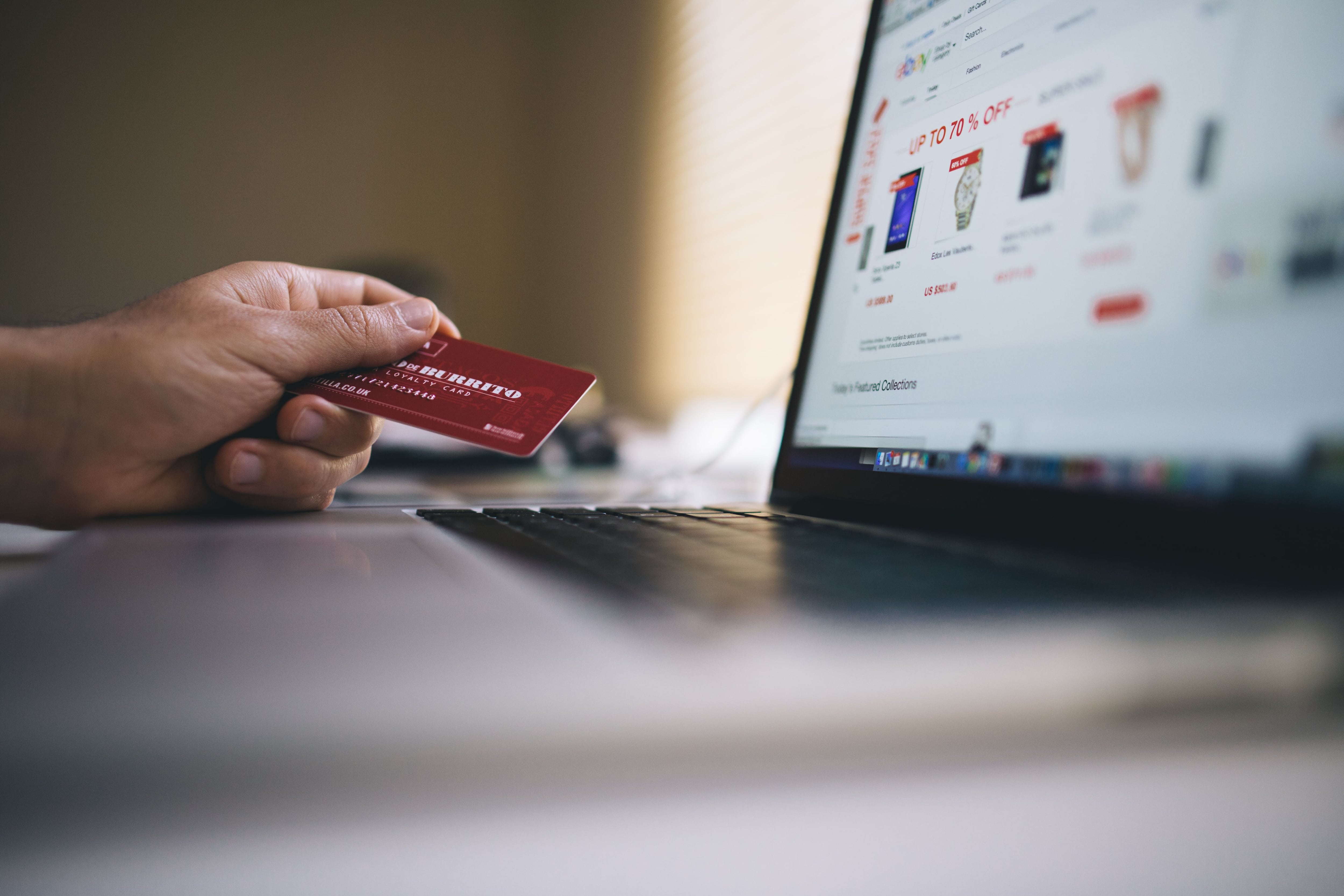 Ventas del primer día de Cyber Monday 2026 apenas superan lo registrado durante la edición pasada