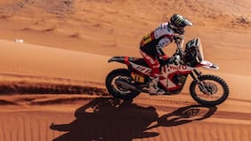 Juan Ignacio Cornejo remata segundo en la quinta etapa de las motos y escala posiciones en el Dakar
